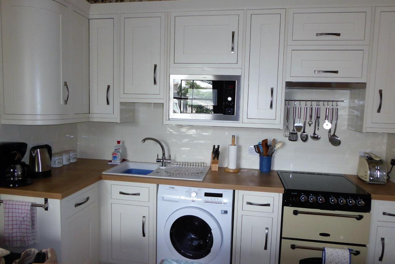 Skene Terrace Apartments Aberdeen Bagian luar foto