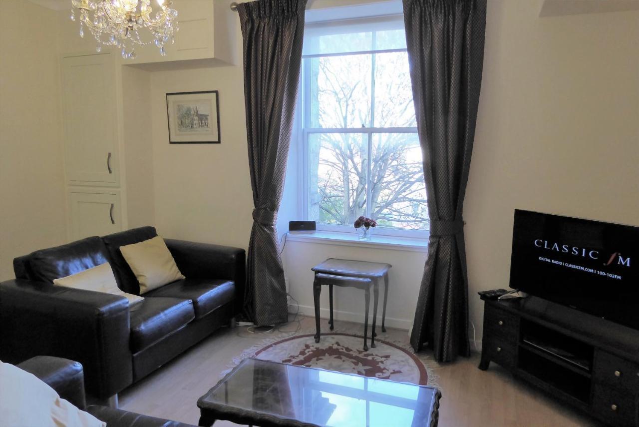 Skene Terrace Apartments Aberdeen Bagian luar foto