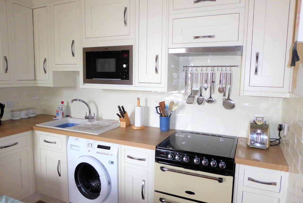 Skene Terrace Apartments Aberdeen Bagian luar foto